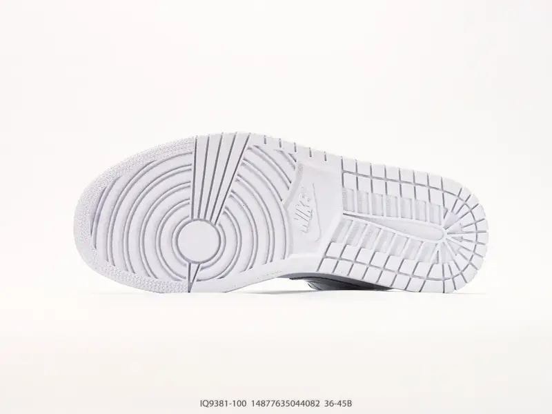 Nike Chaussures de skate Polyvalent Classique Basse IQ9381-100 #14877635044082
